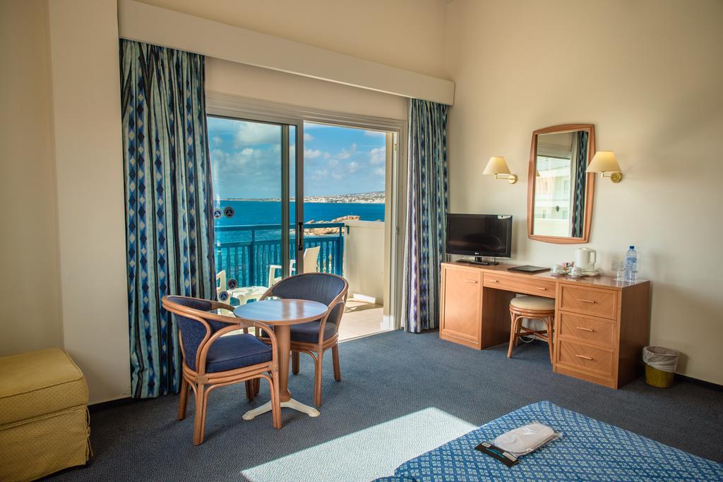 Cynthiana Beach Hotel Kissonerga Quarto foto